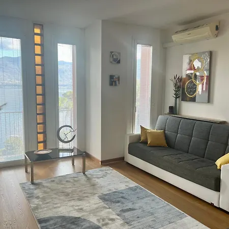 Elizaveta Apartment *